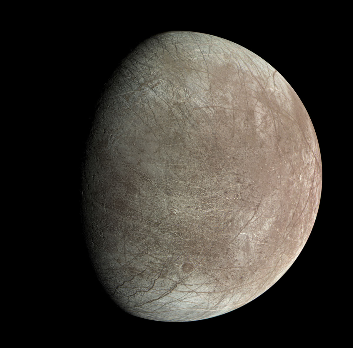 Jüpiter'in uydusu Europa, 29 Eylül 2022'de NASA'nın Juno uzay aracındaki JunoCam enstrümanı tarafından görüntülendi. Görüntü verileri: NASA/JPL-Caltech/SwRI/MSSS. Görüntü işleme: Björn Jónsson